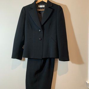 Women's Pant Suit